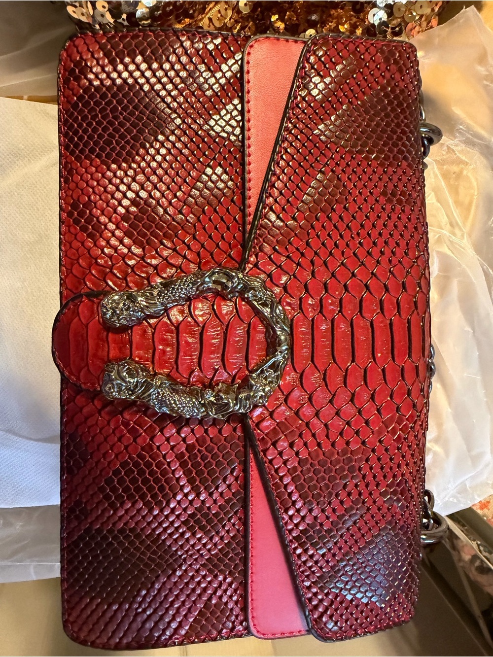 Red Python-Effect Chain Shoulder Bag - Picture 8 of 9
